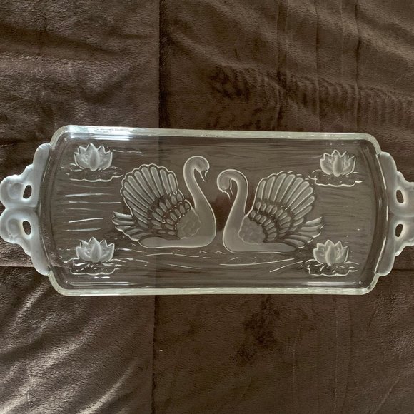 VINTAGE MIKASA WALTHER CRYSTAL GLASS TRAY WITH SWANS & LILY PADS, EUC/LIKE NEW - Picture 5 of 5